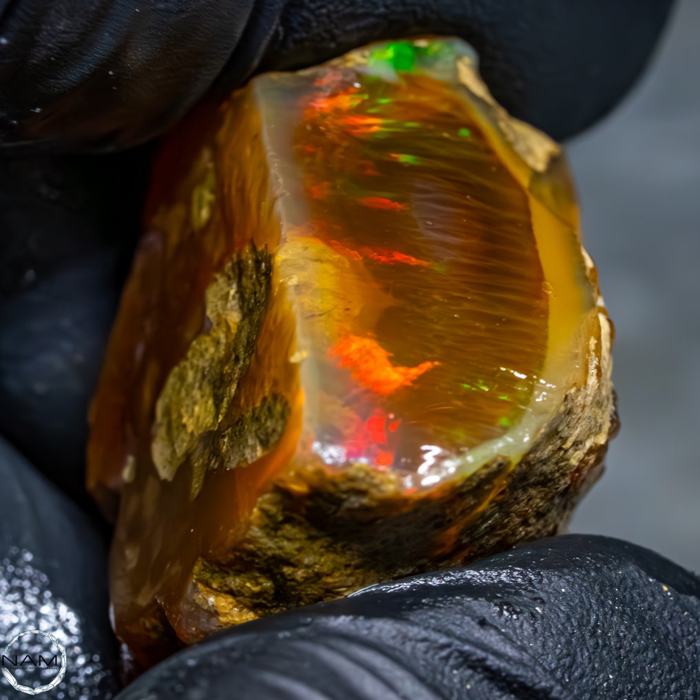 非常罕见的天然AAA+++水晶蛋白石，未处理 93,75ct- 18.75 g #3.2