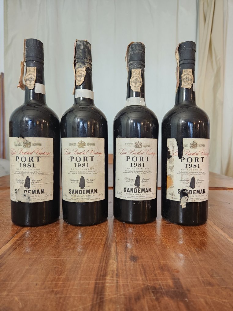 1981 Sandeman, Port Late Bottled Vintage 1981 Bottled in 1987 Bottles N° 402527 - 402600 - 402556 - - Late Bottled Vintage Port - Abgefüllt in 1987 - Douro - 4 Flasche (0,75Â l) #1.0