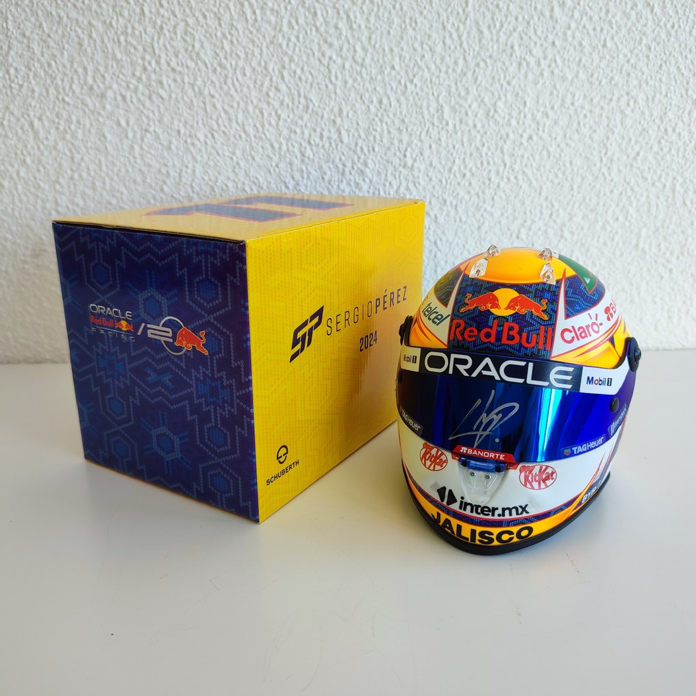 Red Bull Racing - Sergio Perez - 2024 - Casco scala 1/2  #1.0