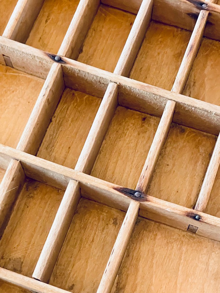 148 vakken - Vitrineskab - Amsterdam 83 x 66 x 4 - Bøg - XXL brevskab #3.2