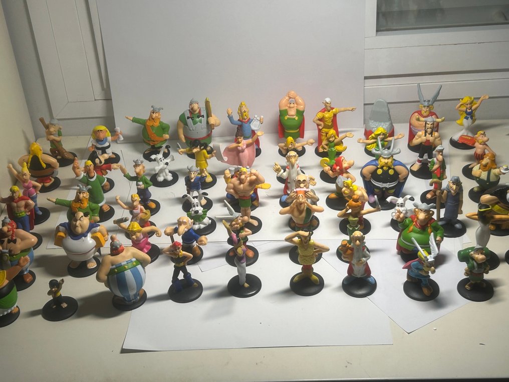 Asterix - 60 figuras + Caja - Asterix #1.0
