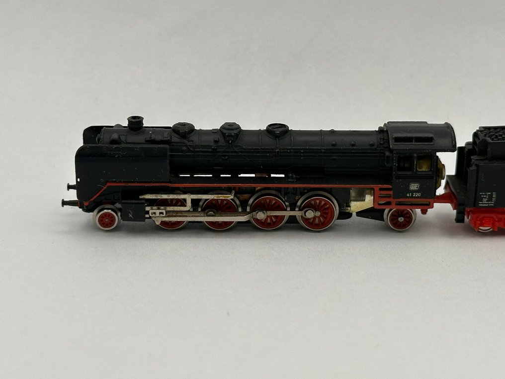 Märklin Z - 8827 - 模型火車 (1) - BR 41 220 - DB #2.1