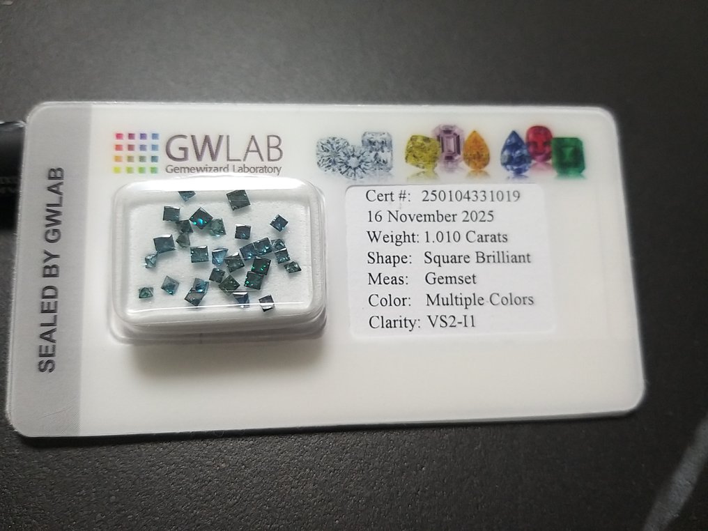 没有保留价 - 29 pcs 钻石  (经彩色处理)  - 1.01 ct - 方形 蓝色, 绿色 - VS2 轻微内含二级, I1 内含一级 - Gemewizard宝石实验室（GWLab） #1.0