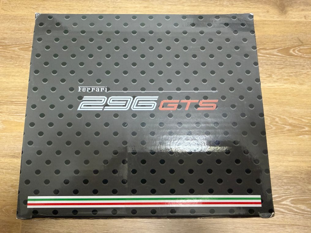 Rastar 1:16 - Model car - Ferrari 296GTS - R/C SCALE 1/16 #3.2