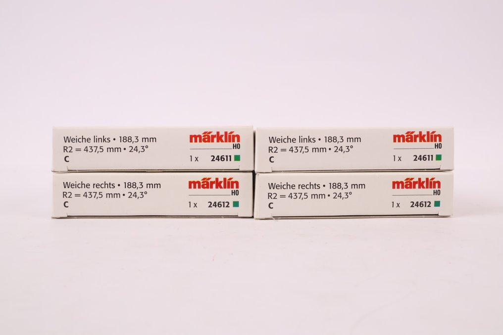 Märklin H0 - 24611/24612 - Model train tracks (4) - Four C-Rail switches, three of which are equipped with switch drives. #3.2