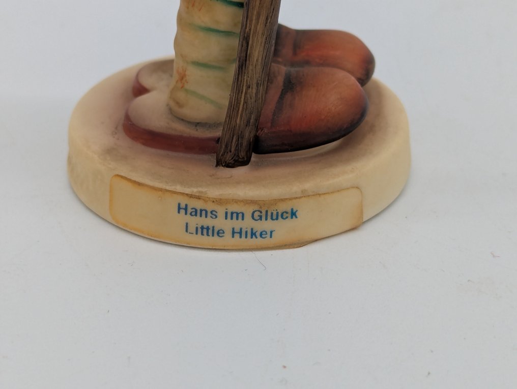 Goebel, Hummel - Φιγούρα - „Hans im Glück / Little Hiker“ – Final Issue / Letzte Ausgabe 2002 - Πορσελάνη #4.3