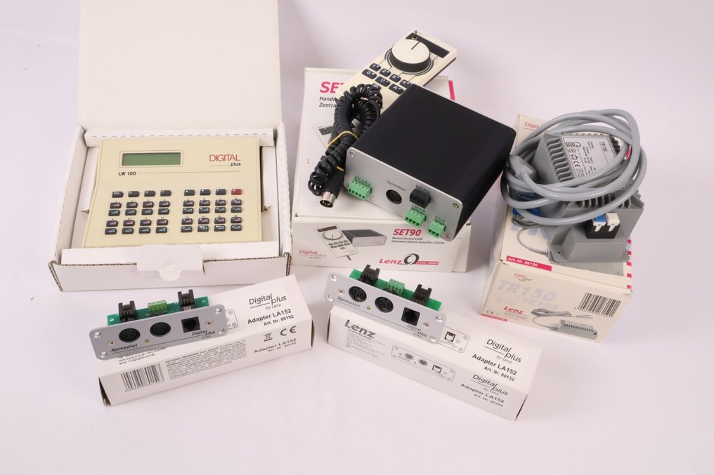 Lenz 0 - Elettronica (5) - Grande pacchetto di controllo digitale Lenz, tra cui con comando manuale. #1.0