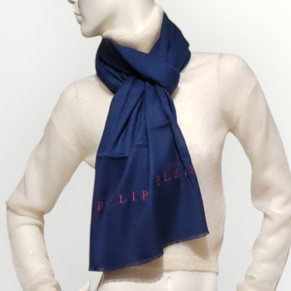 Philipp Plein - Stoola (šaali) #1.0