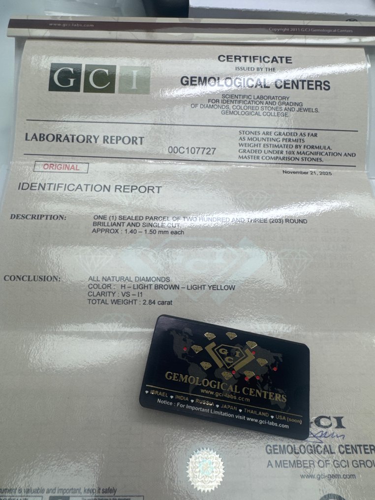 Ei pohjahintaa - 203 pcs Timantti  (Luonnonvärinen)  - 2.84 ct - Pyöreä - Light Ruskea, Keltainen - VS1, I1, VS2, SI1, SI2 - Israelin gemmologinen keskus (G.C.I.) - H #2.1