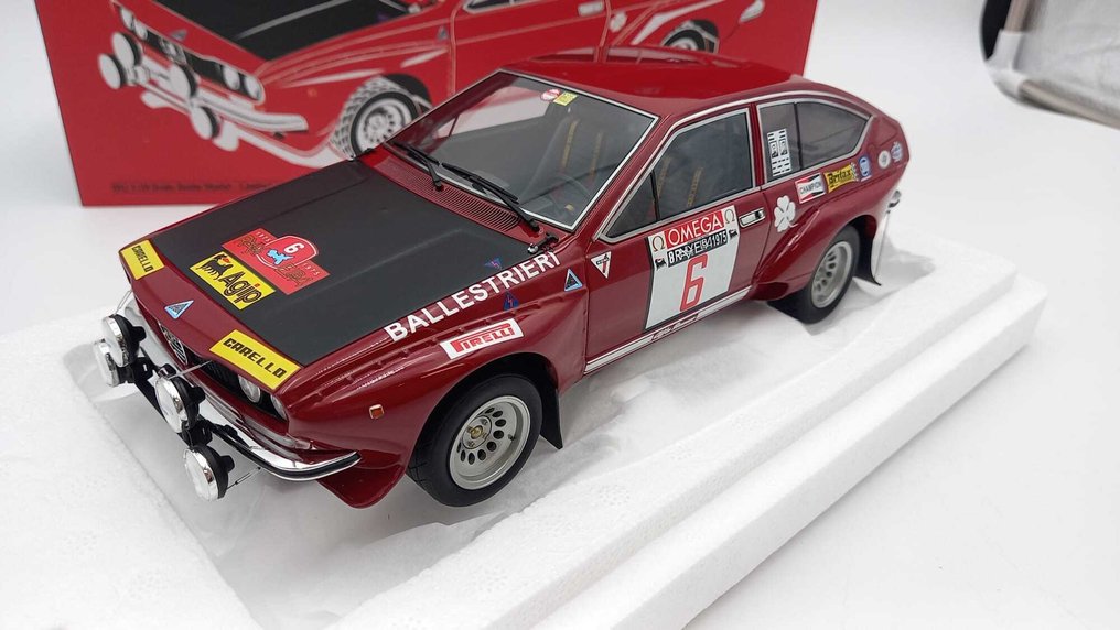 Laudoracing 1:18 - Model car - Alfa Romeo Alfetta Gr.2 Autodelta rally d'Elba 1975 - (cod.E29) #1.0
