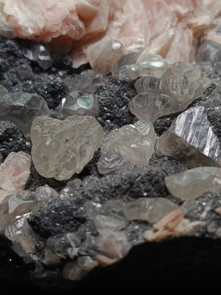 Cerussite Crystals on matrix - Height: 4.4 cm - Width: 7 cm- 373 g - (1) #2.1