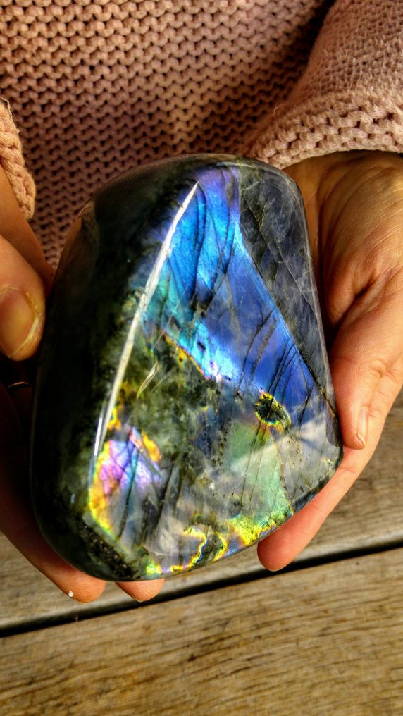 Σπάνιο χρώμα Chameleon - Βιολετί + Μωβ - Χρυσά χρώματα Labradorite, - Ελεύθερη μορφή - Ύψος: 13 cm - Πλάτος: 11 cm- 790 g #3.2