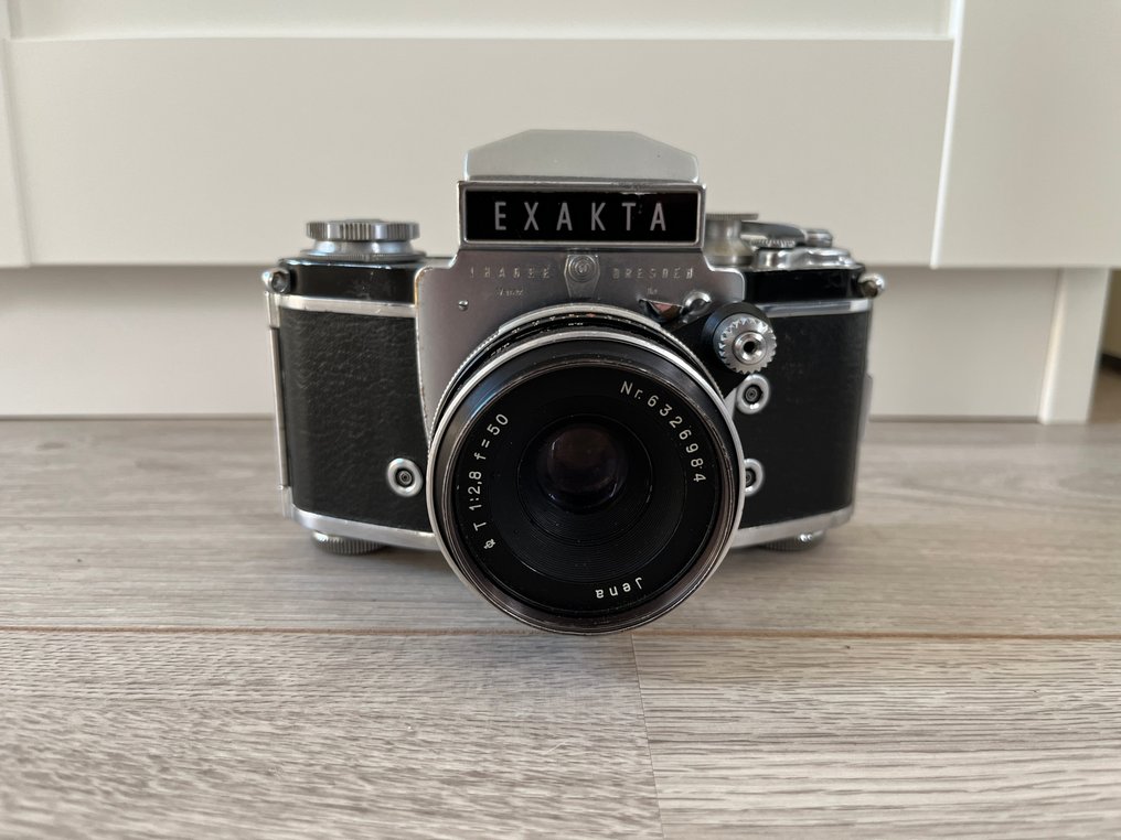 Ihagee Exakta Varex IIa + Jena T 2,8/50mm | Cameră analogică #4.3