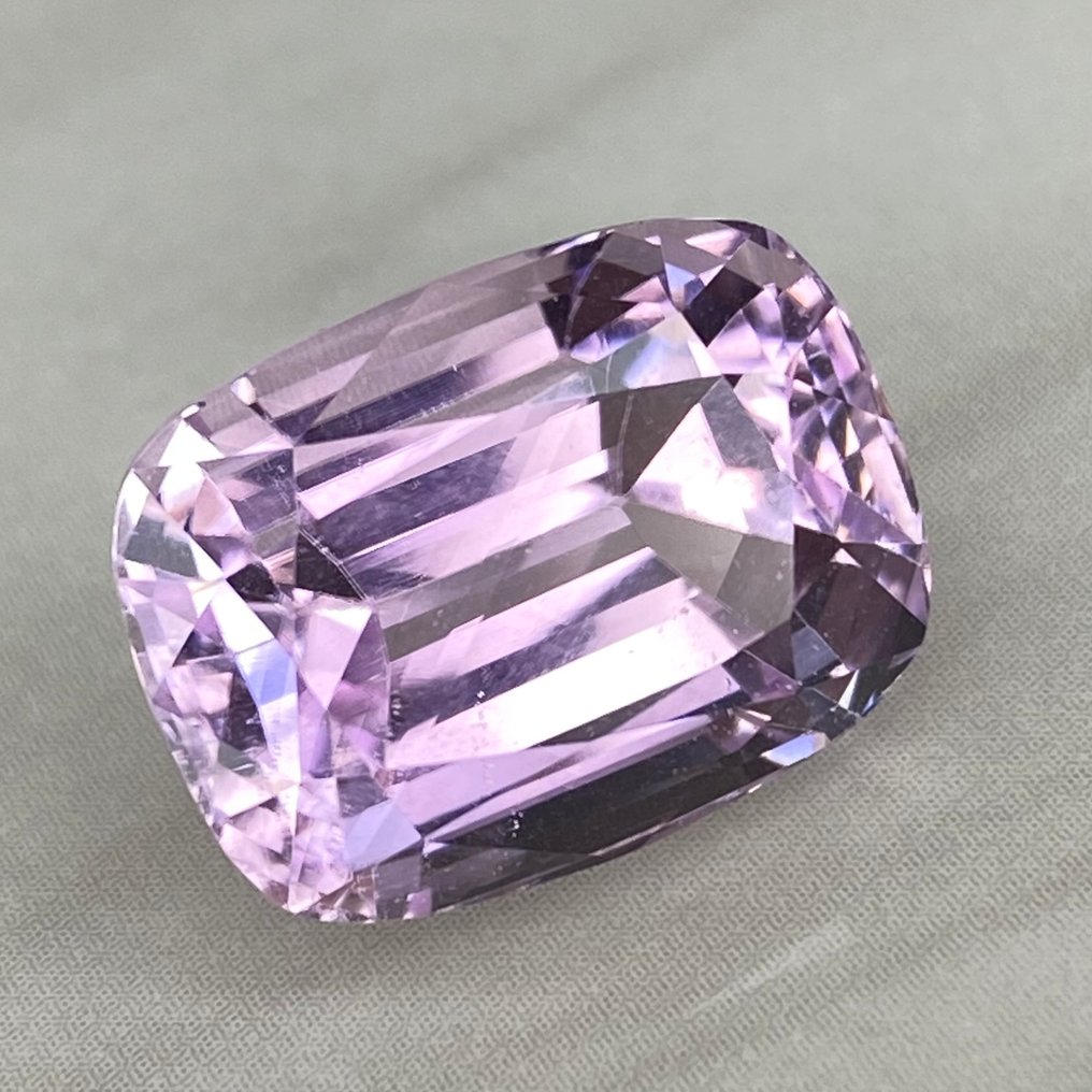 Nincs minimálár Rózsaszín Kunzit - 17.00 ct - Nemzetközi Színes Drágakő Szövetség (ICA GemLab) #1.0