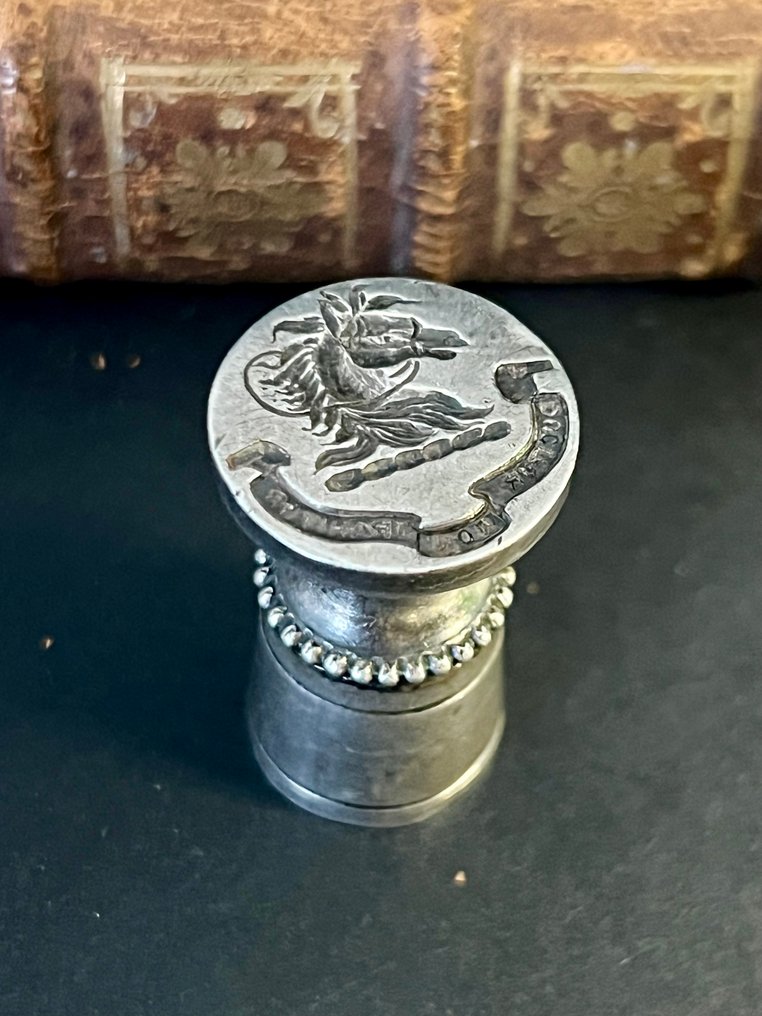 ευρωπαϊκή Ασημί Μητρική του θυρεού αριστοκρατικής κληρονομιάς. - 3 cm #4.3