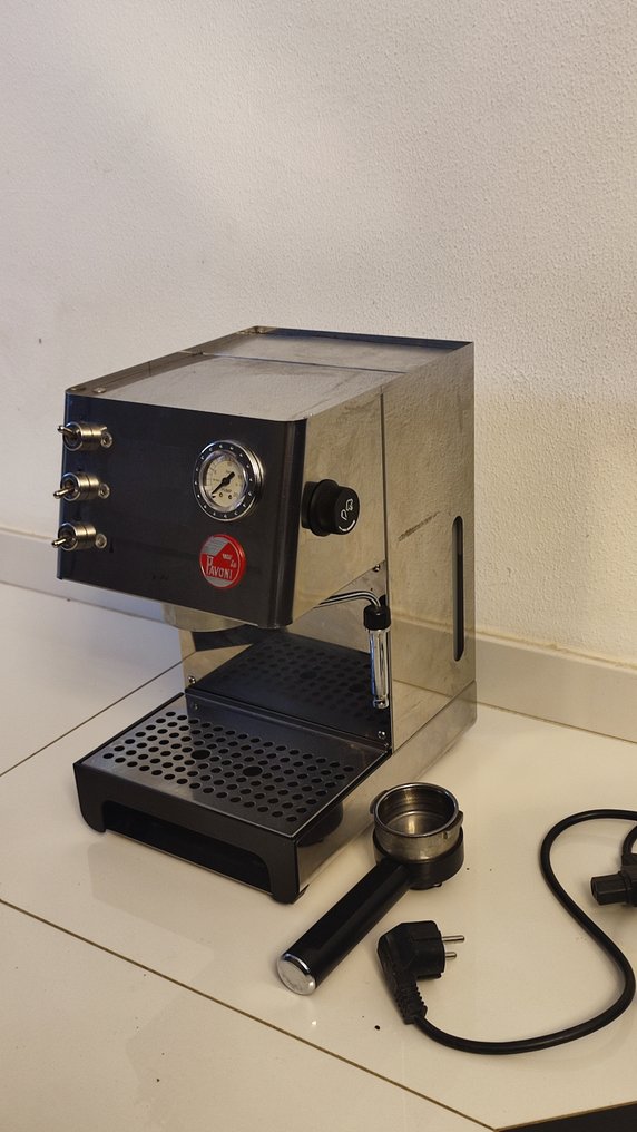 La Pavoni - Kahvinkeitin -  La Pavoni CASABAR -tyypin BRPT kahvikone kotikäyttöön ammattimainen, huollettu. - Teräs, Messinki #1.0