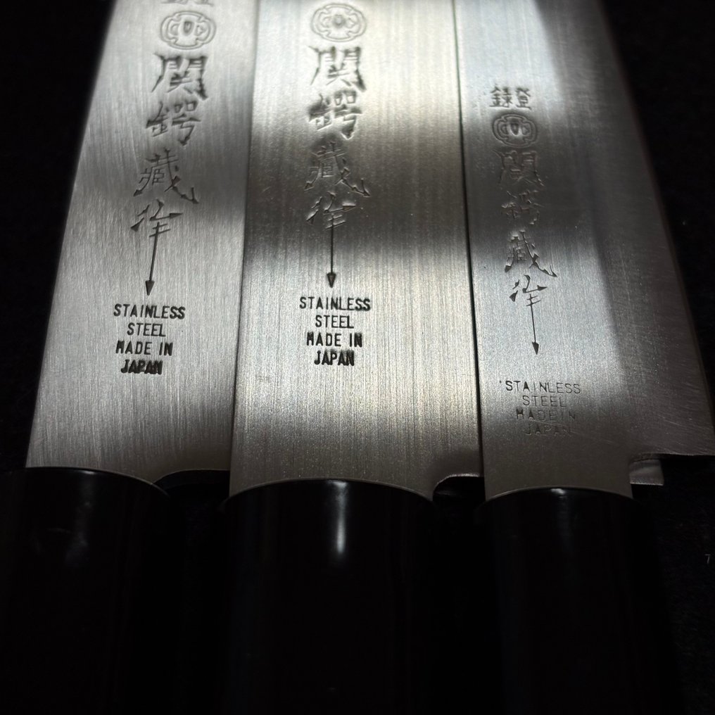 Seki Tsubazo 関鍔蔵 - Μαχαίρι κουζίνας - Deba, Santoku και μαχαίρι Paring - Κατασκευασμένο με την τέχνη της κατασκευής ιαπωνικών σπαθιών. - Ανοξείδωτο ατσάλι - Ιαπωνία #3.2