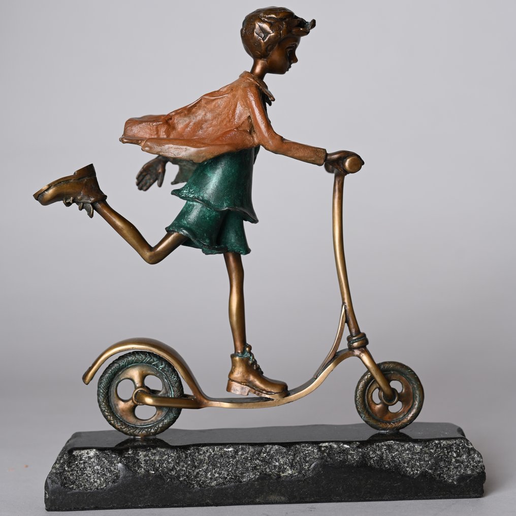 Paweł Erazmus - On a scooter - bronze #4.3