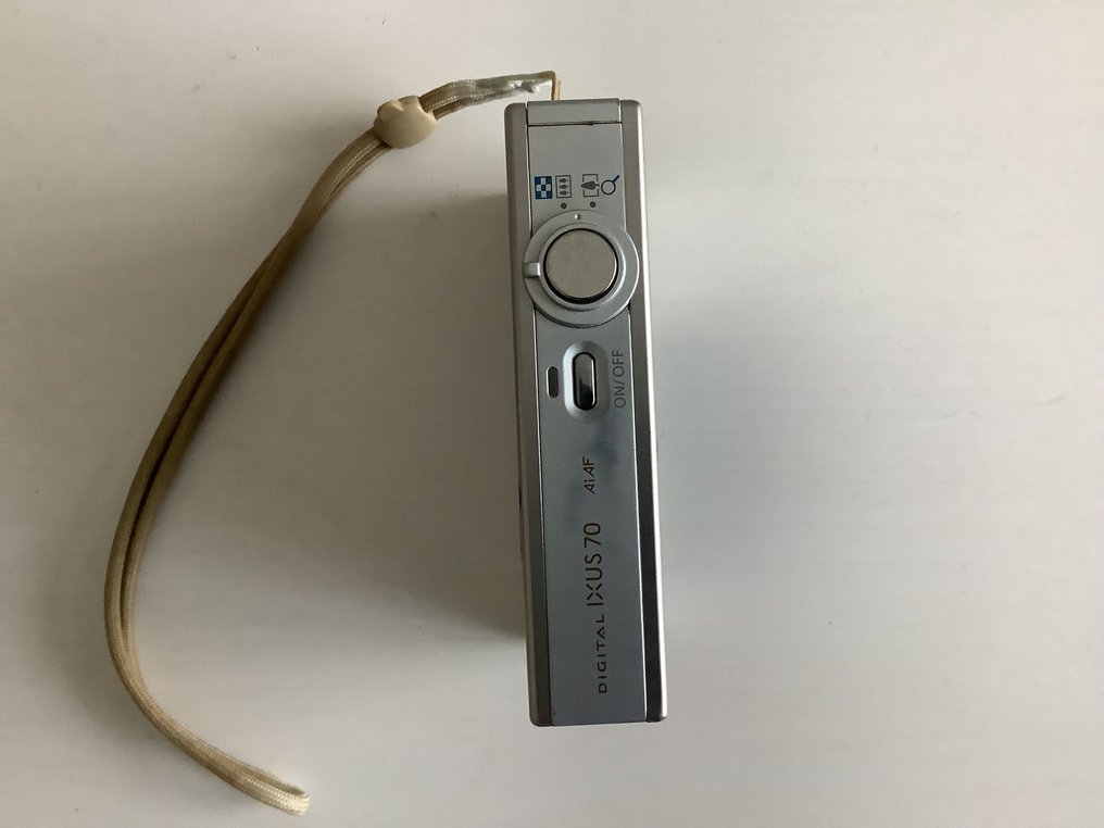 Canon IXUS 70 Digital camera #1.0