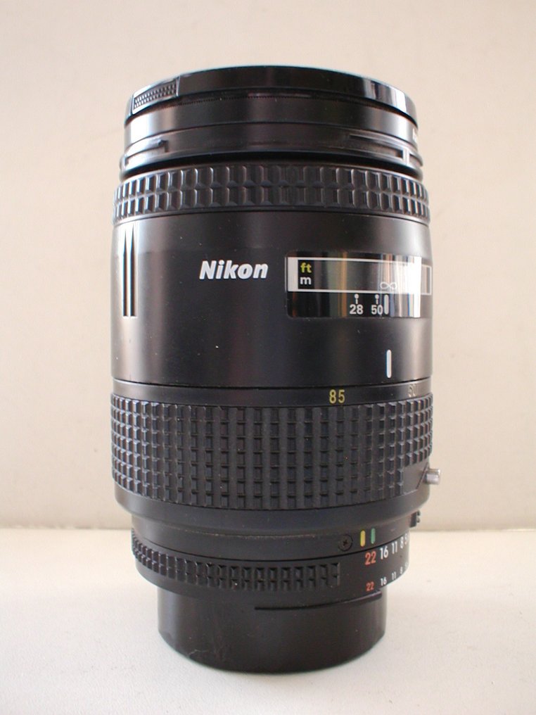 Nikon AF Nikkor 28-85mm F/3.5-4.5 Objectif à focale variable #1.0