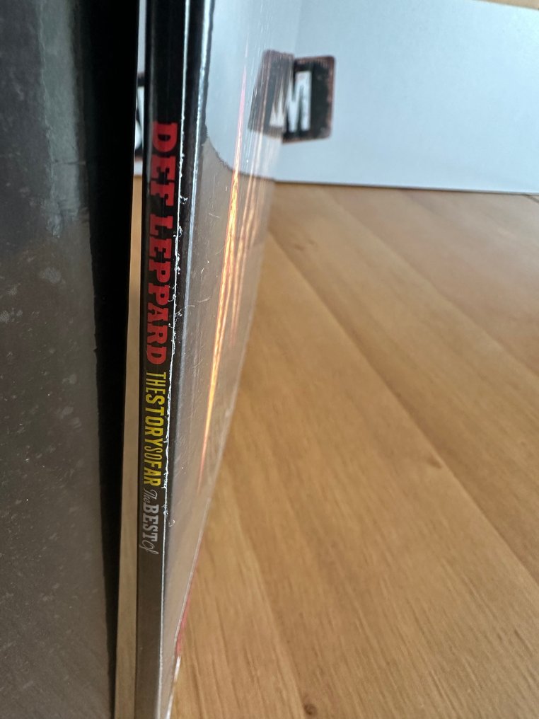 Def Leppard - The Story So Far - The Best Of - Limited edition Magenta vinyl - Doppel-LP (Album mit 2 LPs) - Farbiges Vinyl - 2024 #4.3