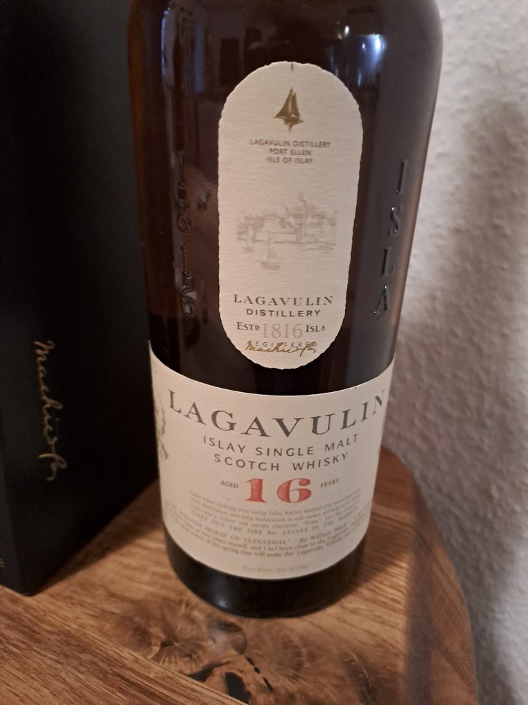 Lagavulin 16 years old  - b. Anni 2000 - 70cl #1.0