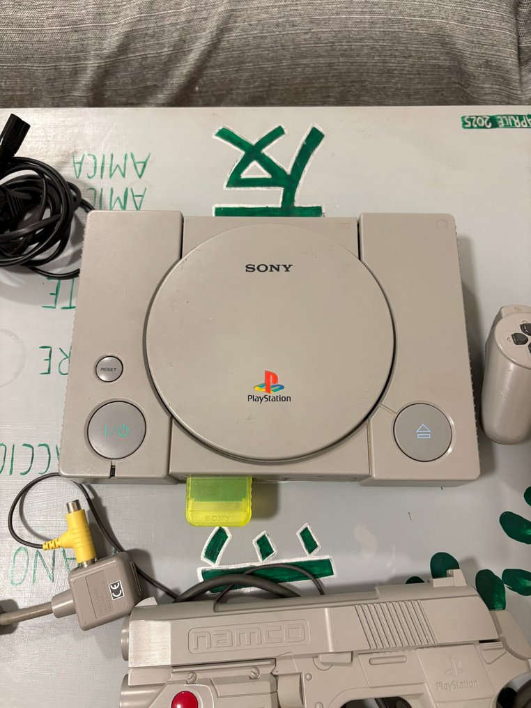 Sony - Playstation 1 (PS1) - SCPH-7502 console with Namco gun and controller - Video game console #1.0