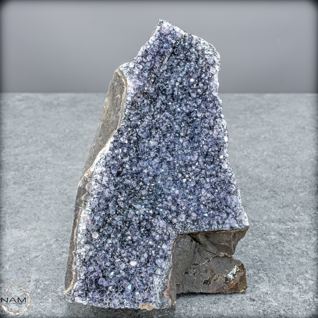 Naturlig sjælden sort amethyst druse. Uruguay- 563.29 g #1.0