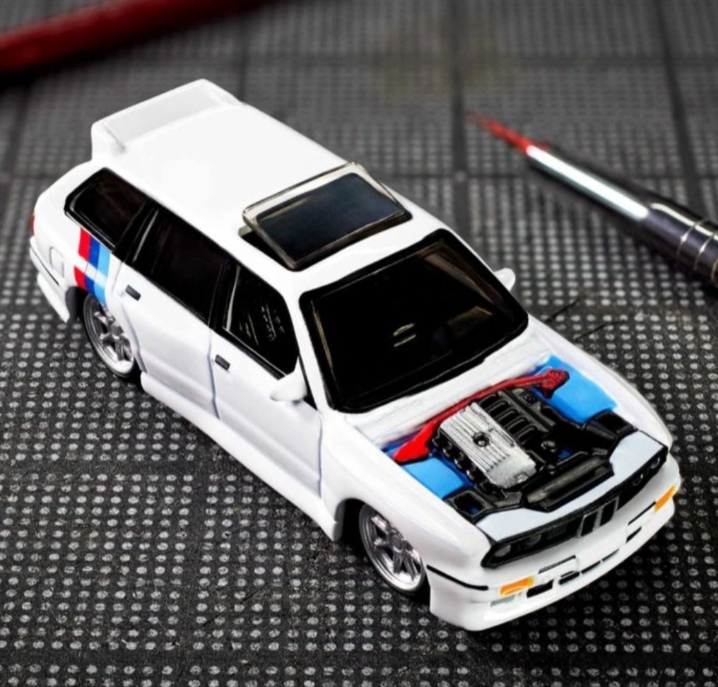 Hot Wheels 1:64 - Modelbil  (2) - BMW 3.0 CSL Race e BMW 1990 #2.1