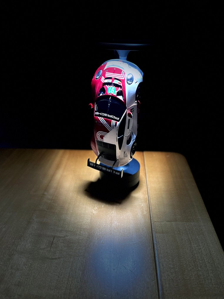 Wireless Table Lamp - Porsche - Le Mans 911 RSR #91 #3.2