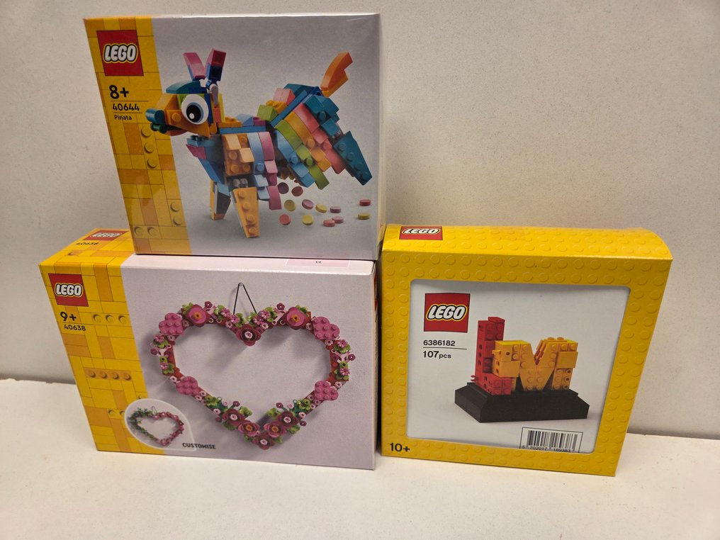 LEGO Set - Xtra - hartvormige versiering 40638+LEGO Pinata - 40644 +LEGO 6386182 - LEGO Masters #1.0