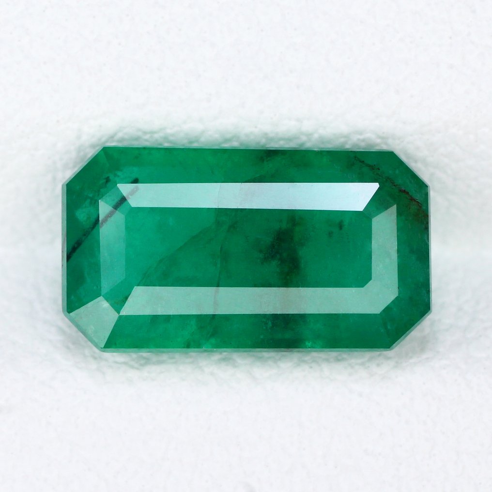 Ingen reservasjonspris - 1 pcs  Grønn Smaragd  - 2.45 ct - Internasjonal forening for fargede edelstener (ICA GemLab) - Zambisk mindre beløp av O #1.0