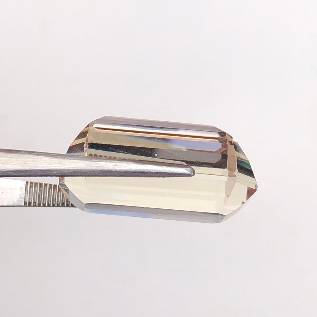 没有保留价 - 1 pcs 橙色, 黄色 锂辉石 - 24.28 ct - 国际宝石研究院(IGI) - 天然昆士璧 #1.0