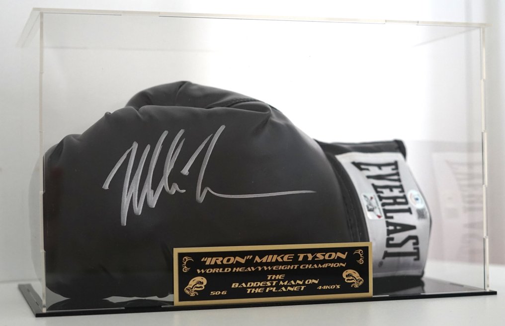 Boxe - Mike Tyson - Boxing Glove  #3.2