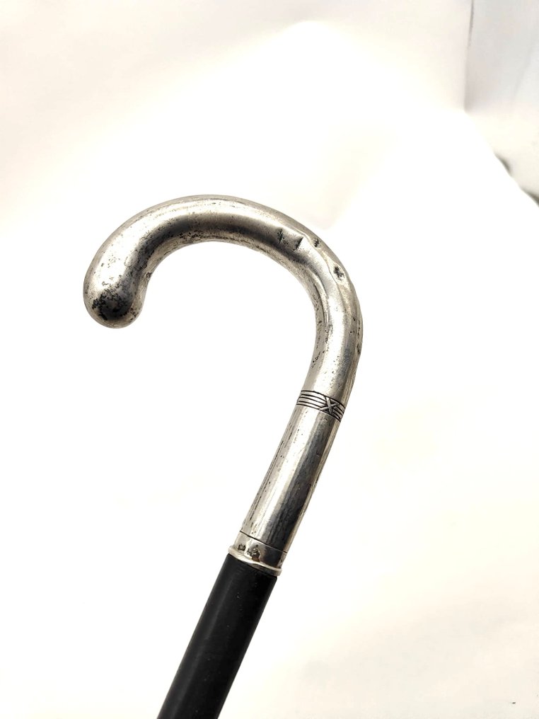 Bastone da passeggio con impugnatura a manico curvo ricoperto in argento 800 Walking stick - 800 silver and wood #1.0