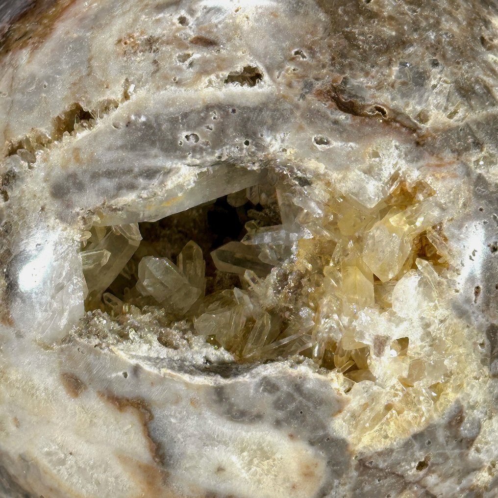 NO RESERVE PRICE - Wonderful Pair of Crystal Quartz Spheres on custom stands- 2300 g - (2) #3.2