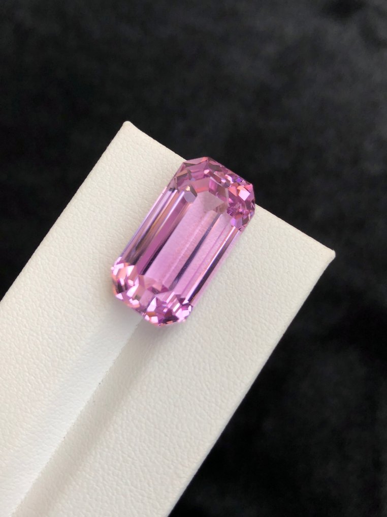 1 pcs  粉色 紫锂辉石  - 24.55 ct - 国际有色宝石协会（ICA GemLab） #4.3