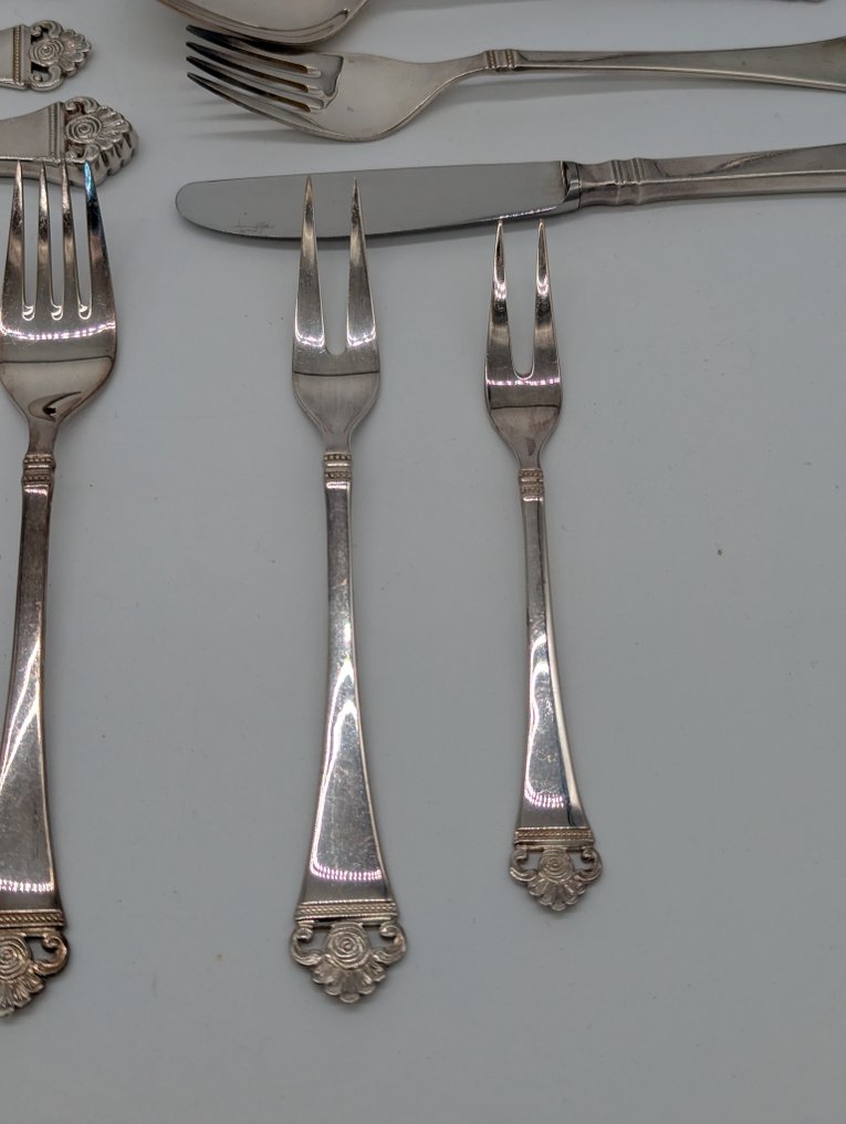 Robbe & Berking - Servizio di posate - Set di posate da tavola argentate con rivestimento in argento 150‰ con decoro ornamentale – 39 pezzi - Placcato argento #3.2