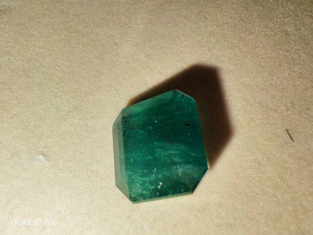 1 pcs  Grøn Smaragd  - 6.92 ct - International Gemological Institute (IGI) #4.3