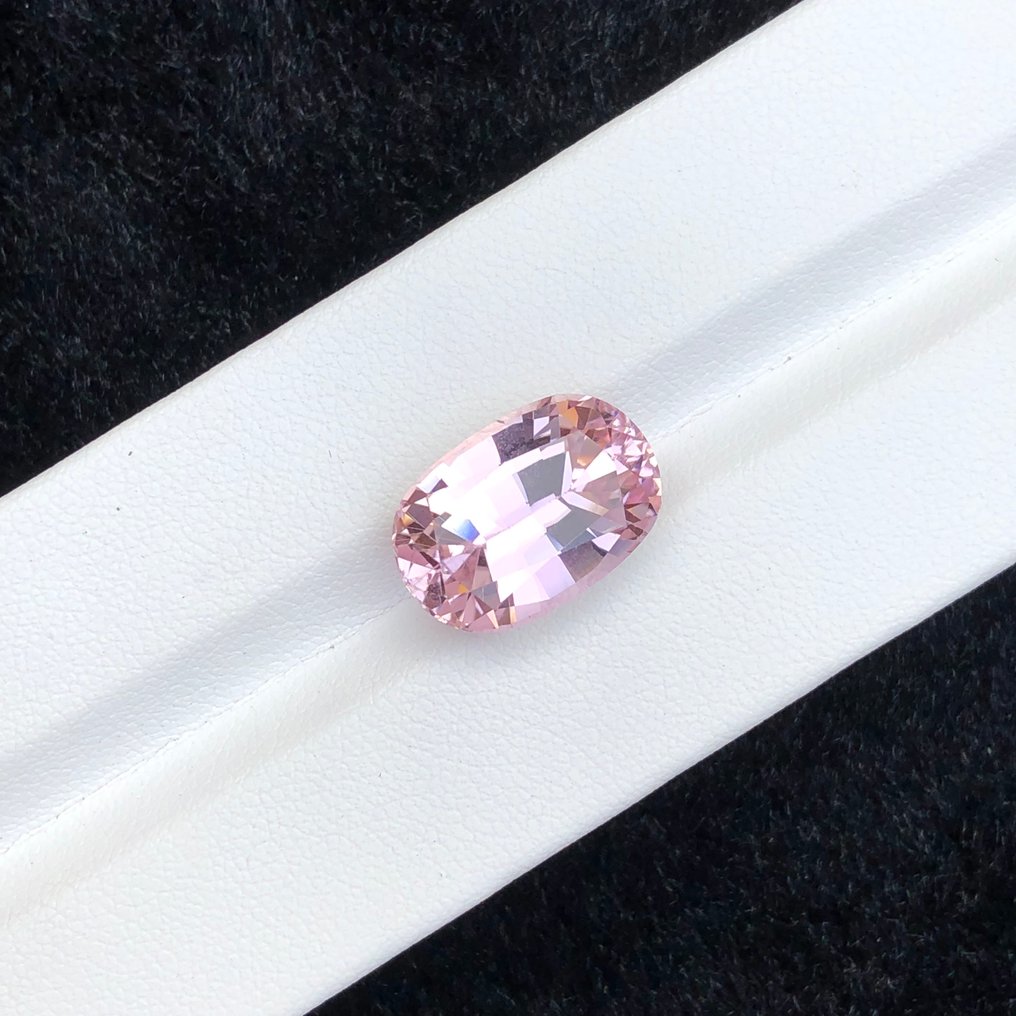 Fără preț de rezervă - 1 pcs Roz Spodumene - 13.03 ct - IGI (Institutul gemologic internațional) - Kunzit natural #1.0