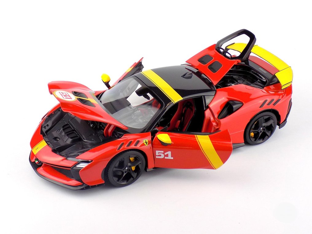 Bburago 1:18 - Model sports car - Ferrari SF90 XX Stradale - Diecast model with four openings #2.1