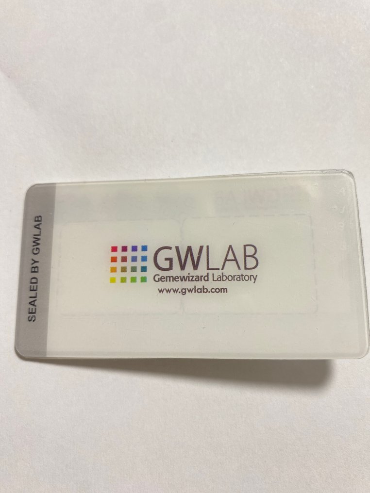 χωρίς τιμή ασφαλείας - 1 pcs Διαμάντι (Επεξεργασμένου χρώματος) - 0.41 ct - Στρογγυλό - Fancy intense Πρασινωπό Κίτρινο - I1 - Gemewizard Gemological Laboratory (GWLab) #2.1