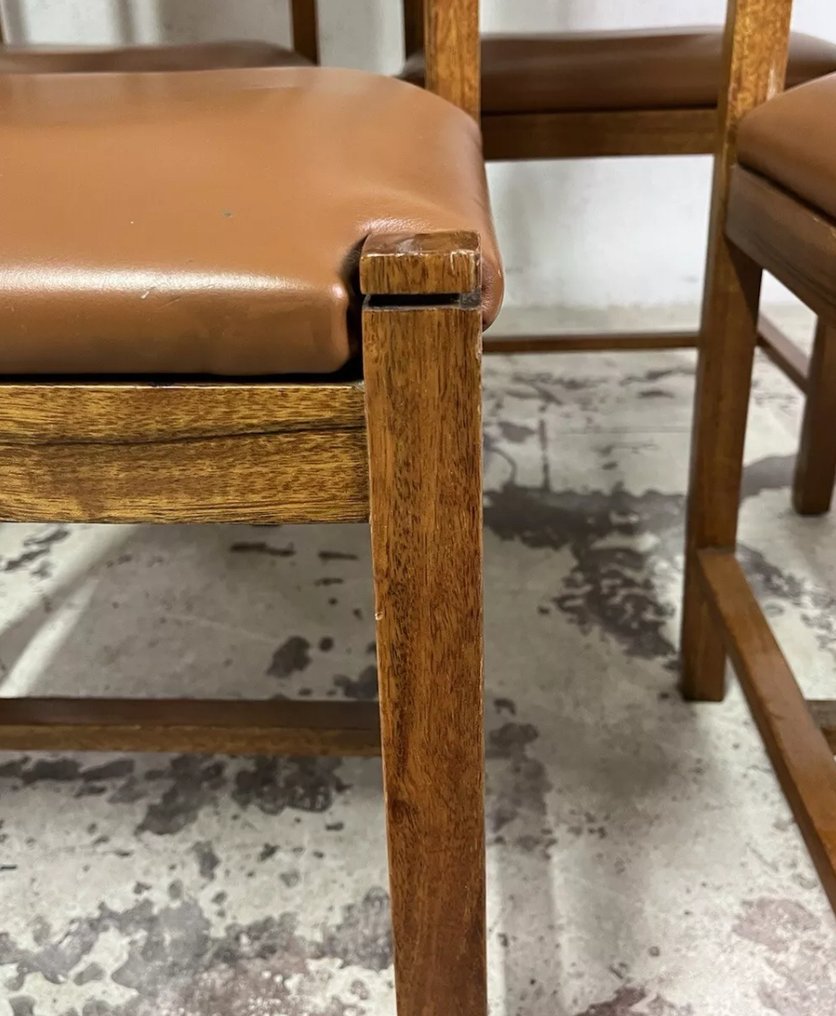 Szék (8) - Fa, Műbőr #4.3