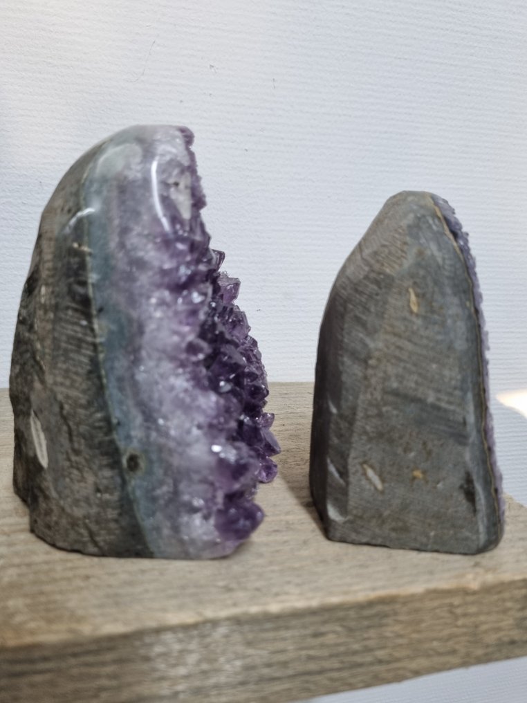 HQ Amethyst，抛光边缘，尺寸为11 - 9.7厘米- 1356 g - (2) #3.2