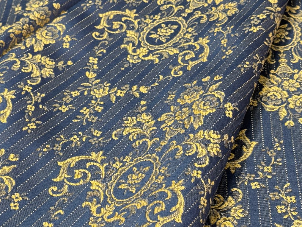 Ewiger Luxus: Der Jacquard mit königlichem Charme - Polsterstoff  - 2.5 m - 2.5 m #3.2