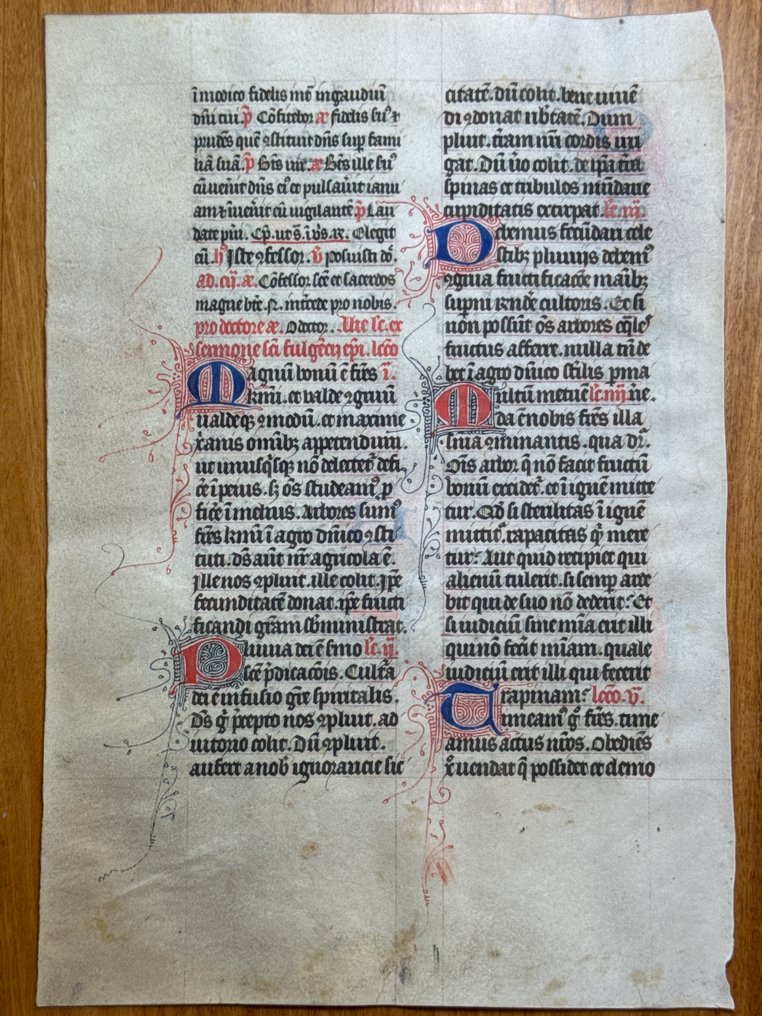 French scriptorium of the Middle Ages - Breviary illuminated leaf on vellum France 14th Cent. Beautiful filigree initials in red and blue - 1350 #1.0