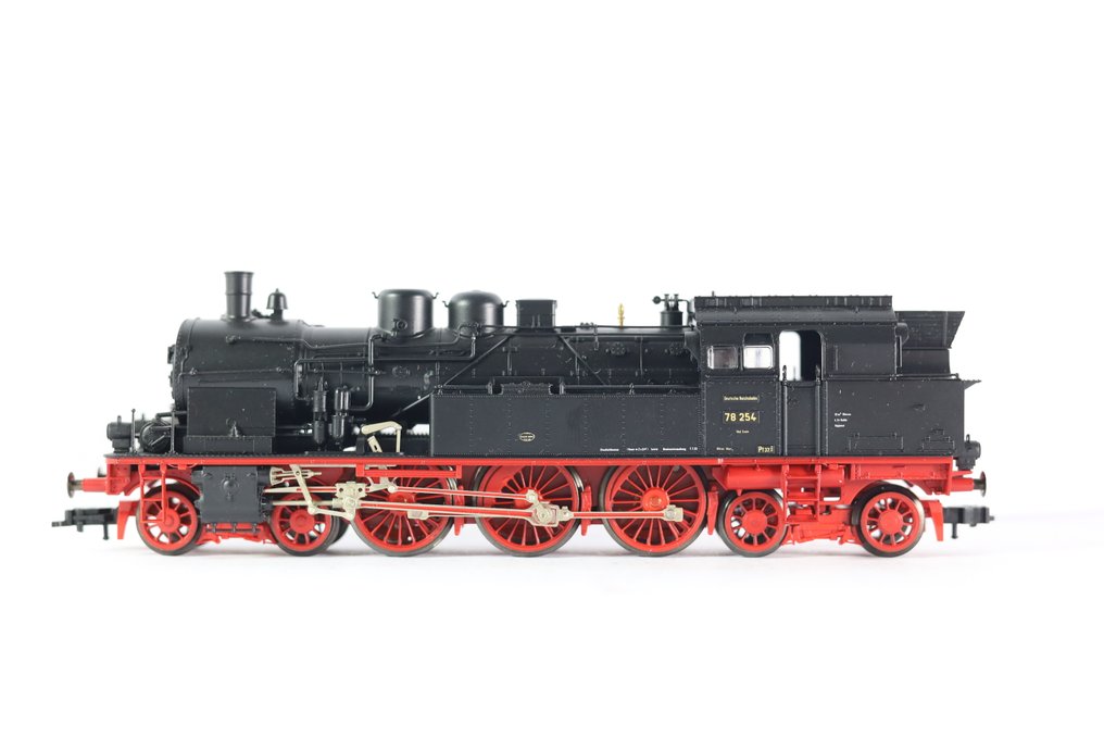 Fleischmann H0 - 4887 - Train set (1) - 4-piece set 'Ruhr-Schnelverkehr' with BR 78 and three coupe carriages - DRG #1.0