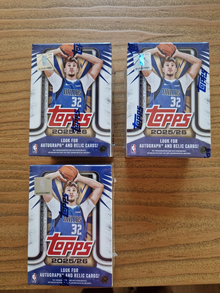 Topps - 3 Box - Topps 2025/26 Basketball NBA. Embalaje original. Cada Box contiene 7 sobres con 12 cartas en cada #1.0