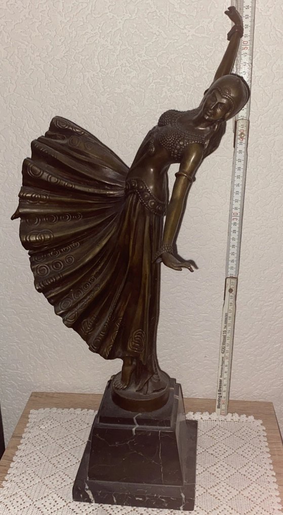 D..H. Chiparus - Γλυπτό, Tänzerin - 54 cm - Μπρούντζος, Μάρμαρο #1.0