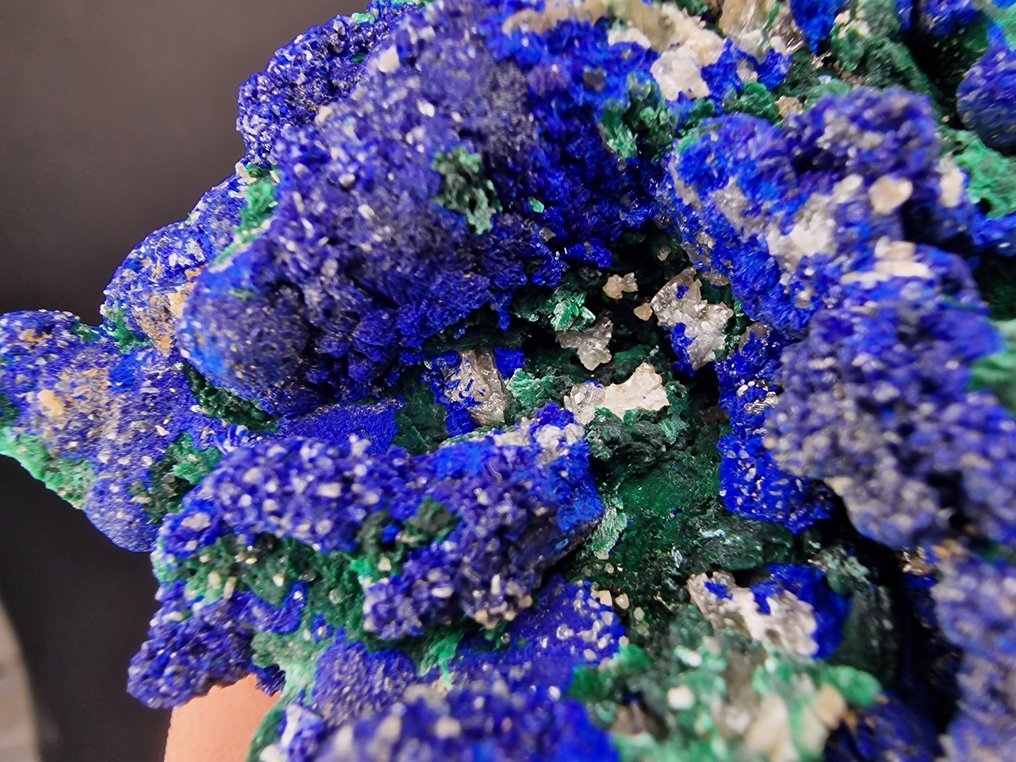 Azurite Electrifying blue - Height: 90 mm - Width: 80 mm- 439 g - (1) #3.2